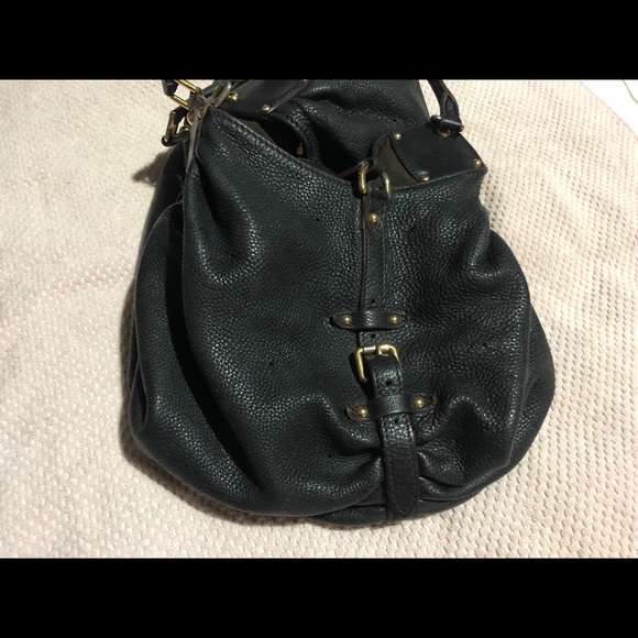 Louis Vuitton Black Mahina XL Handbag - Picture 5 of 8